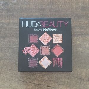 HUDA BEAUTY Mauve Obsessions Palette - Rich Mauve Tones